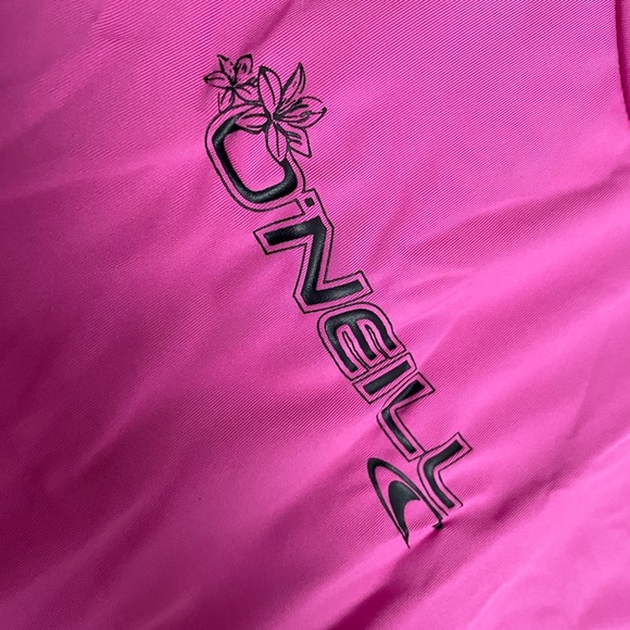 O'Neill Women's Fuchsia Short Sleeve Tee - Picture 5 of 8